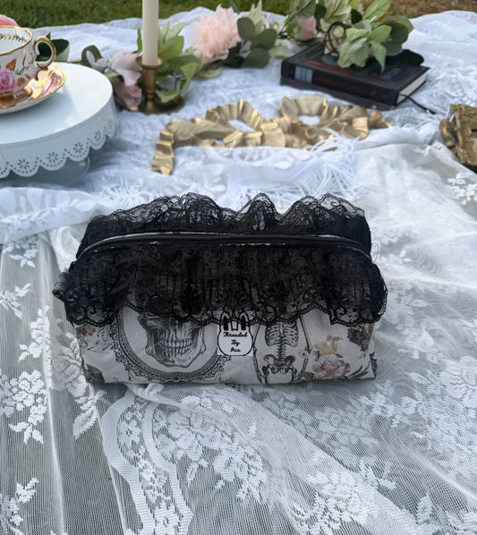 The Raven's Messenger Everything Pouch (Cream)
